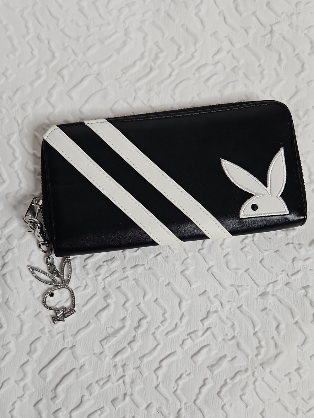 PLAYBOY Black Double Stripe Zip Wallet-NWOT